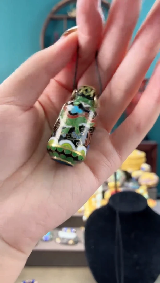 景泰蓝小瓶龙吊坠黑色小