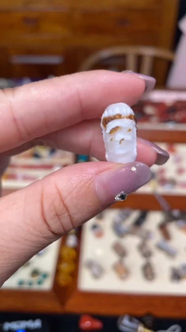 玛瑙/玉髓颈饰未镶嵌60不动明王