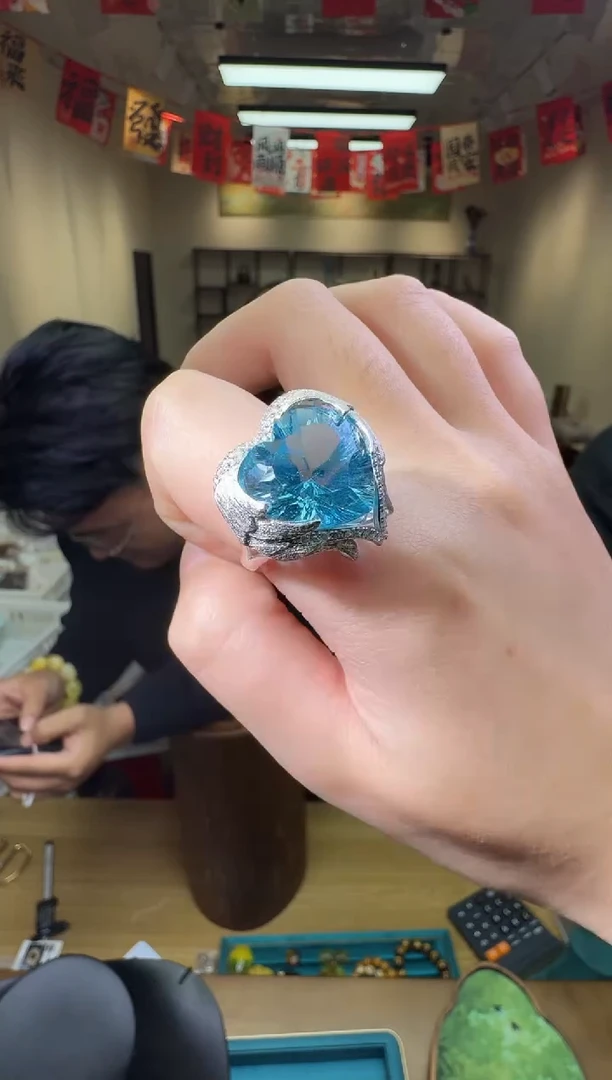 银S925镶嵌戒指托帕石多样性发一件 188