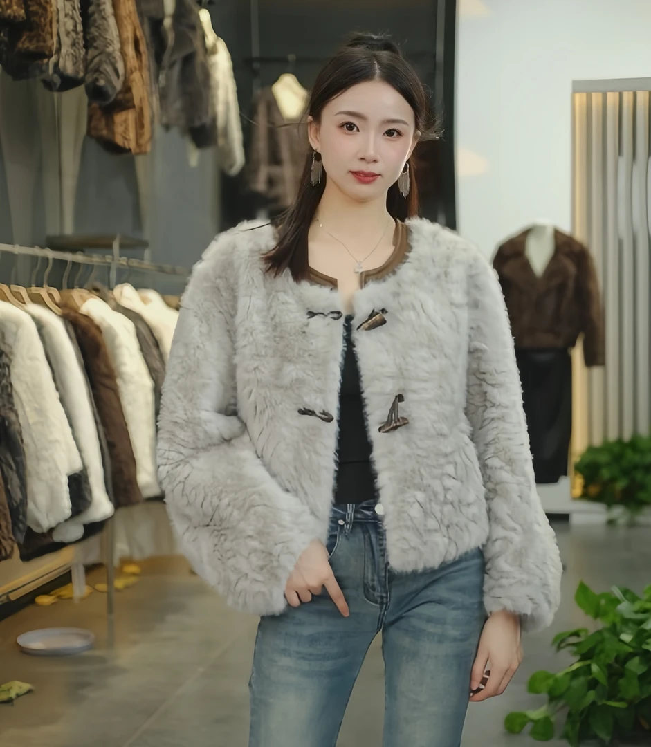 【媛心】明星气质时尚女士短款百搭宽松加厚小香风毛毛外套秋装