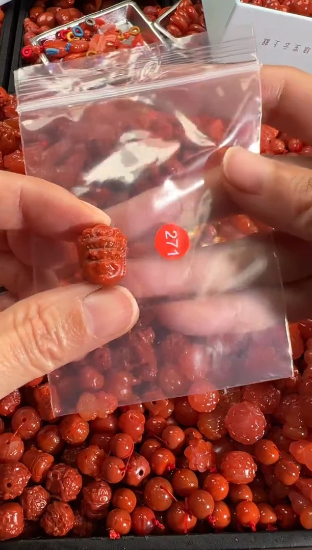 【闪购商品】南红玛瑙颈饰未镶嵌1