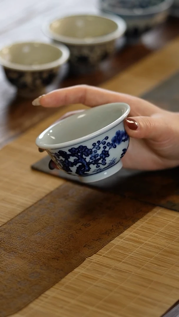 瓷景德镇手工手绘青花压手杯