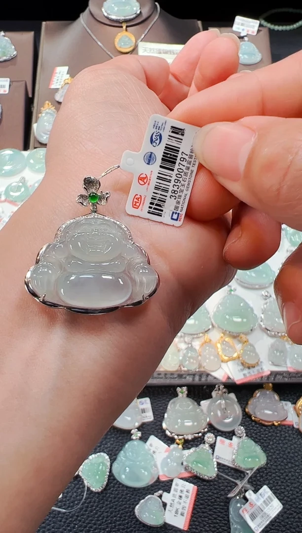 【闪购商品】翡翠吊坠(不含链)18K金镶嵌佛公吊坠797