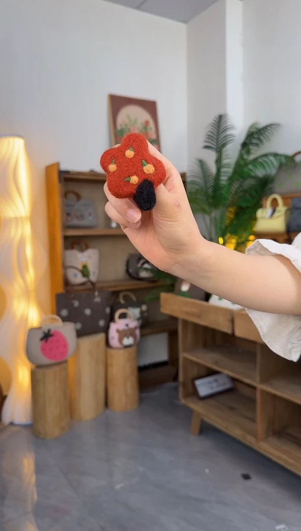 羊毛非遗纯手工 羊毛毡包包