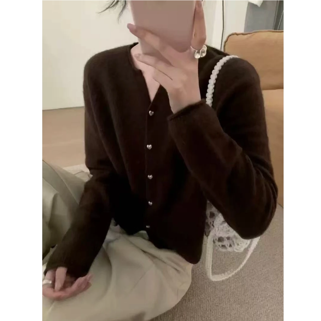 【剪刀领】新款爱心扣复古套头撞色晕染长袖显瘦百搭针织衫女