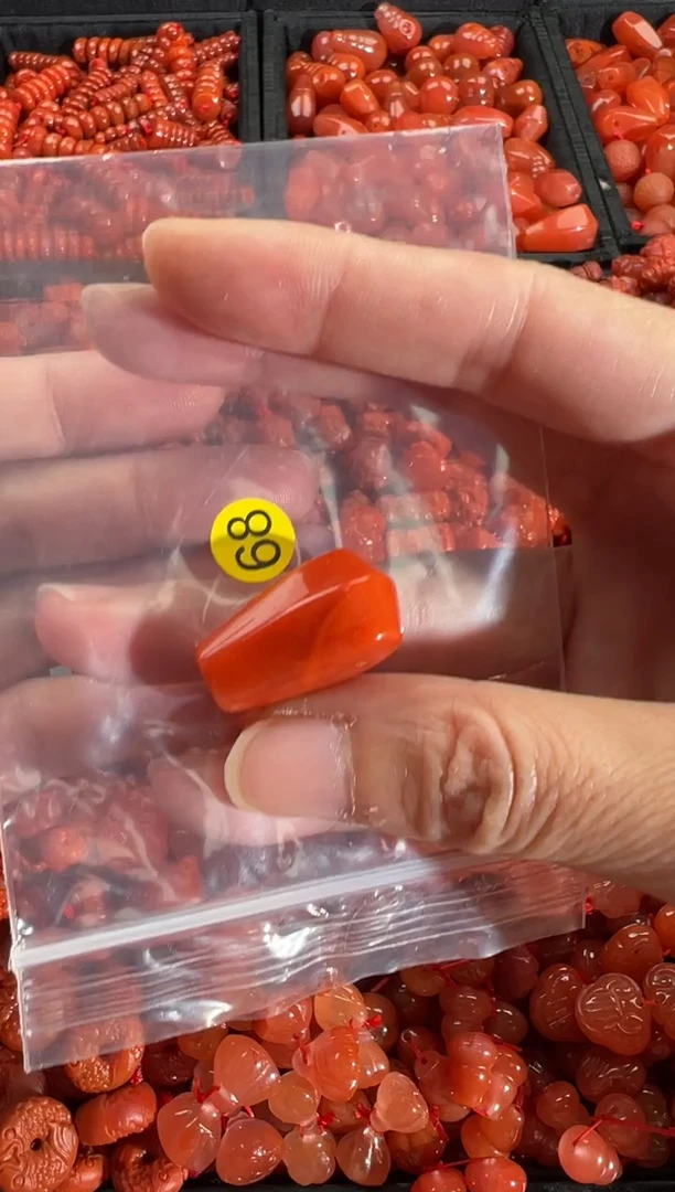 【闪购商品】南红玛瑙颈饰未镶嵌1