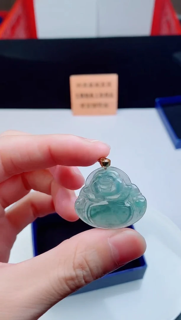 颈饰未镶嵌翡翠  ·