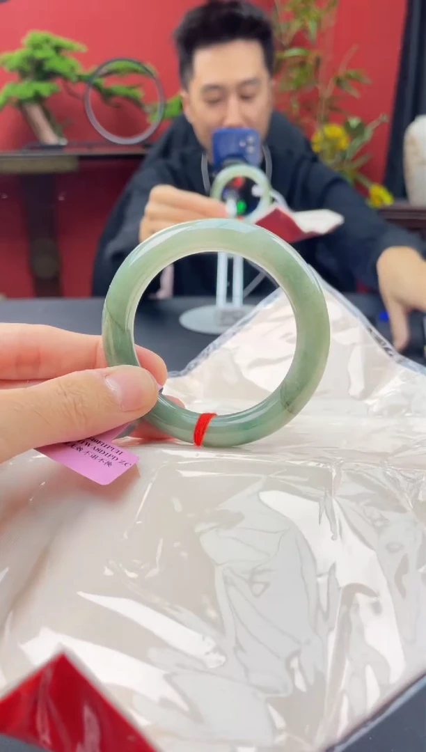 未镶嵌手镯翡翠10