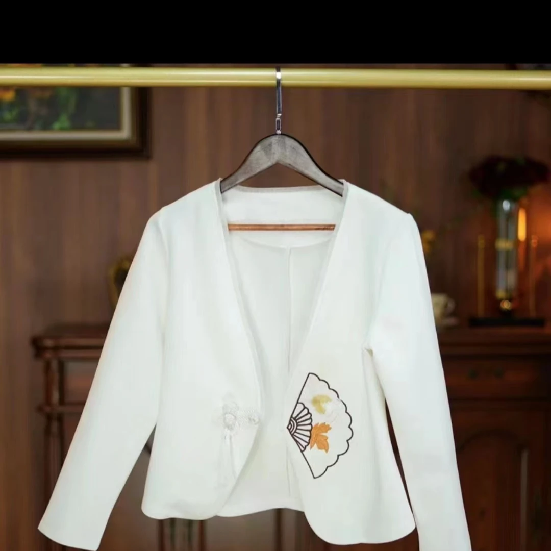 2025年春秋新款重工气质中式刺绣改良复古百搭小外套