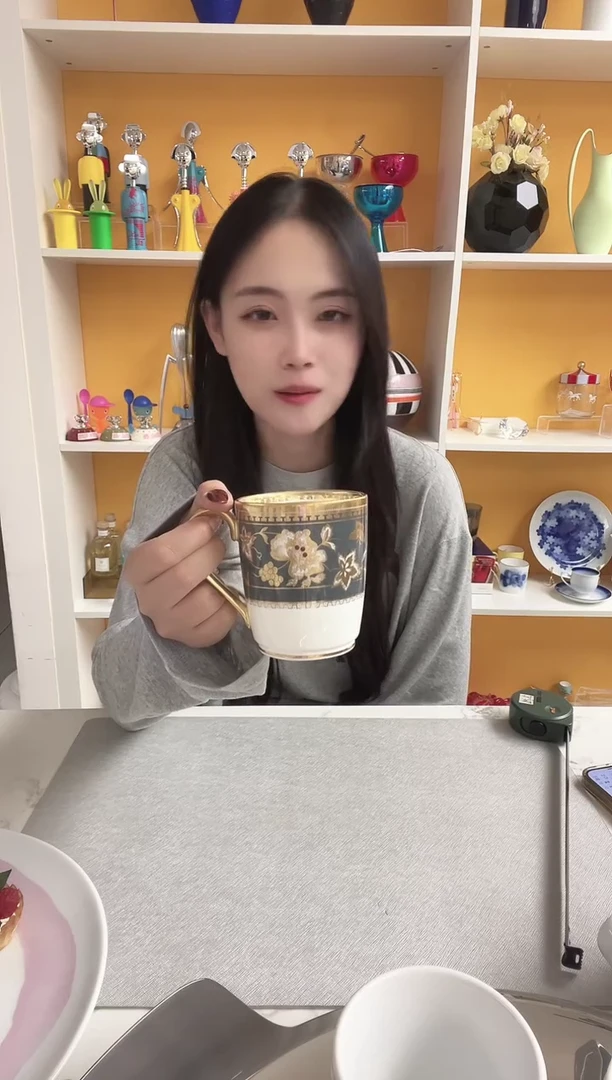 则武 灰色马克杯好看