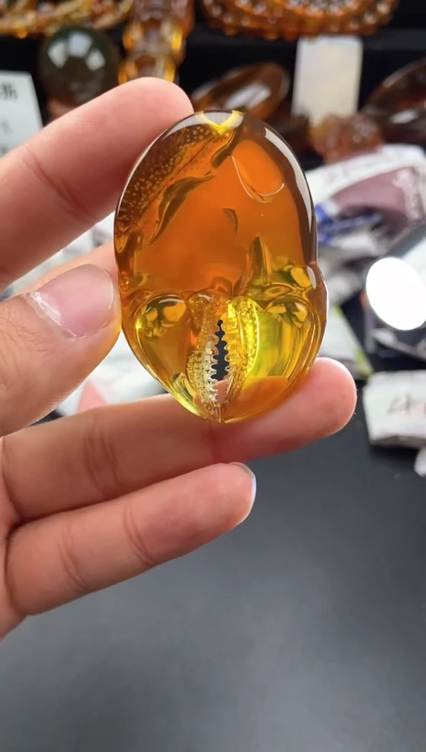 【闪购商品】琥珀颈饰未镶嵌蟹钳吊坠