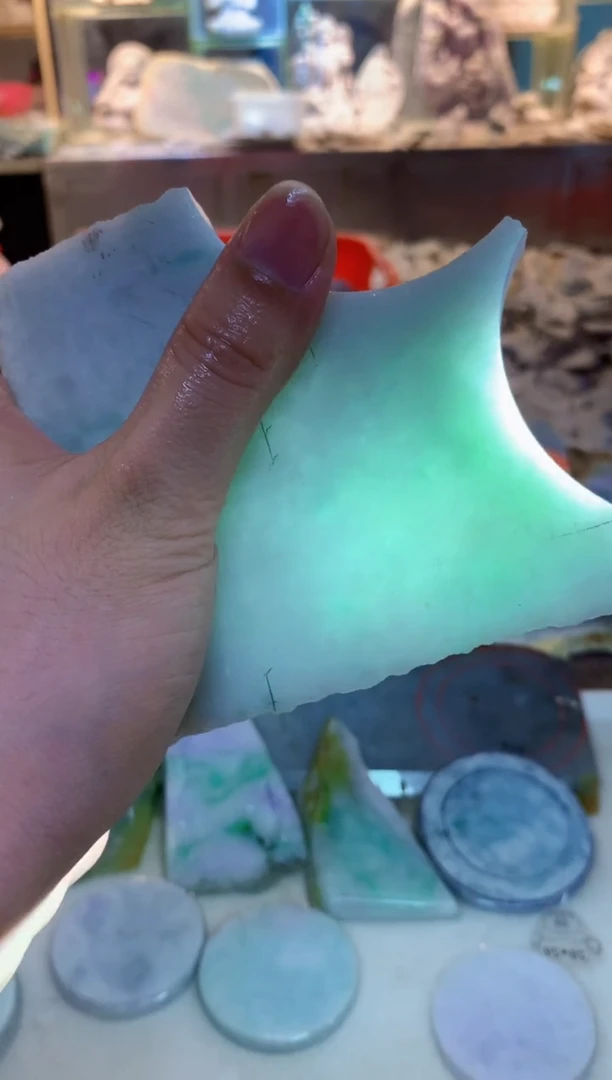 翡翠未镶嵌颈饰0朗0翡翠珠宝253