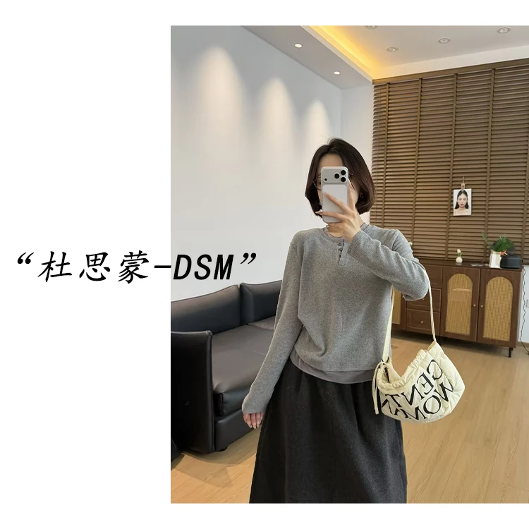 （杜思蒙服饰）89289-【宝藏衣橱】韩系设计感拼接花边三粒扣打底衫