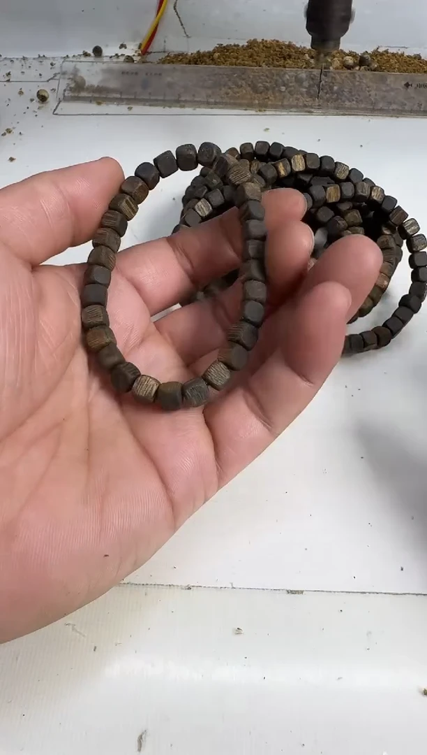 手串沉香乌身0.6规格单圈5克方珠