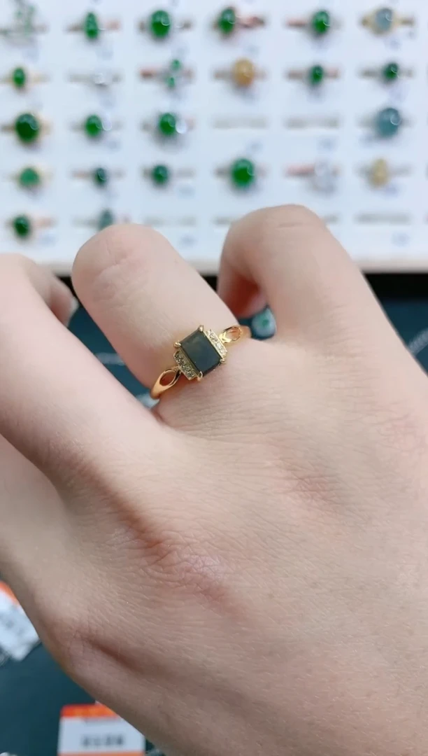 翡翠戒指银S925镶嵌天然翡翠