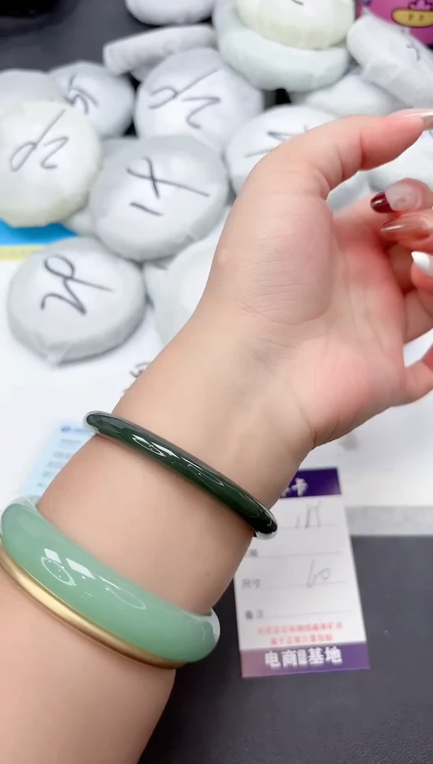 未镶嵌手镯和田玉165-60