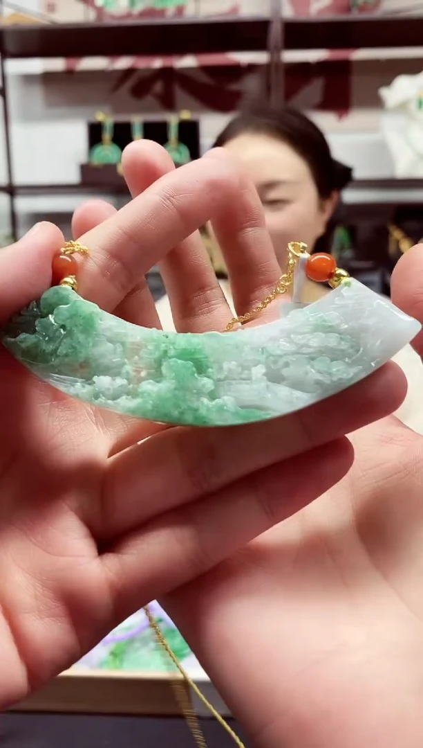 翡翠未镶嵌颈饰翡翠吊坠