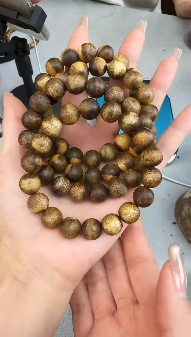 沉香手串1210白棋虫漏圆珠单圈多样性发一