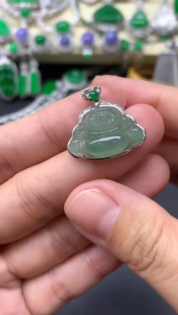 颈饰18K金镶嵌翡翠311-中国好珍宝