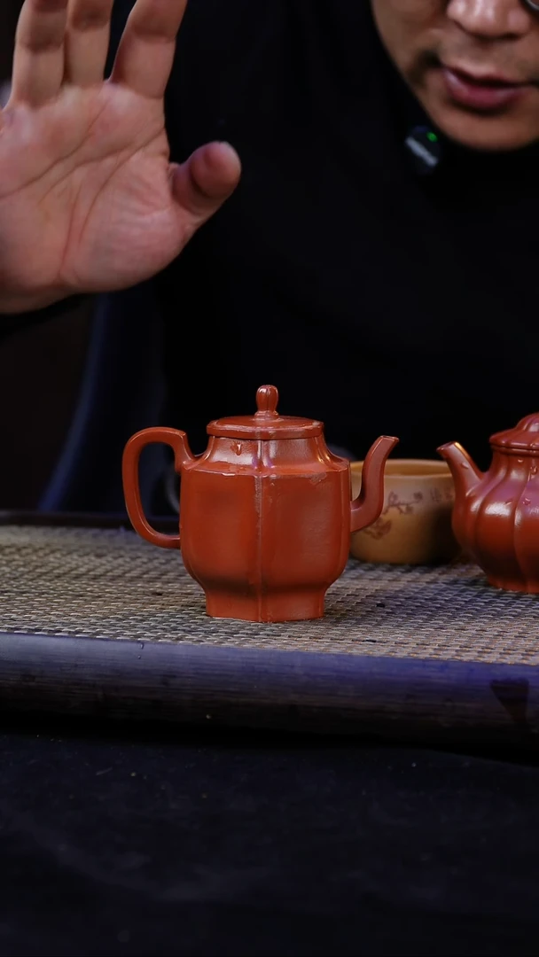 【闪购商品】紫砂茶壶朱泥-筋纹宫灯