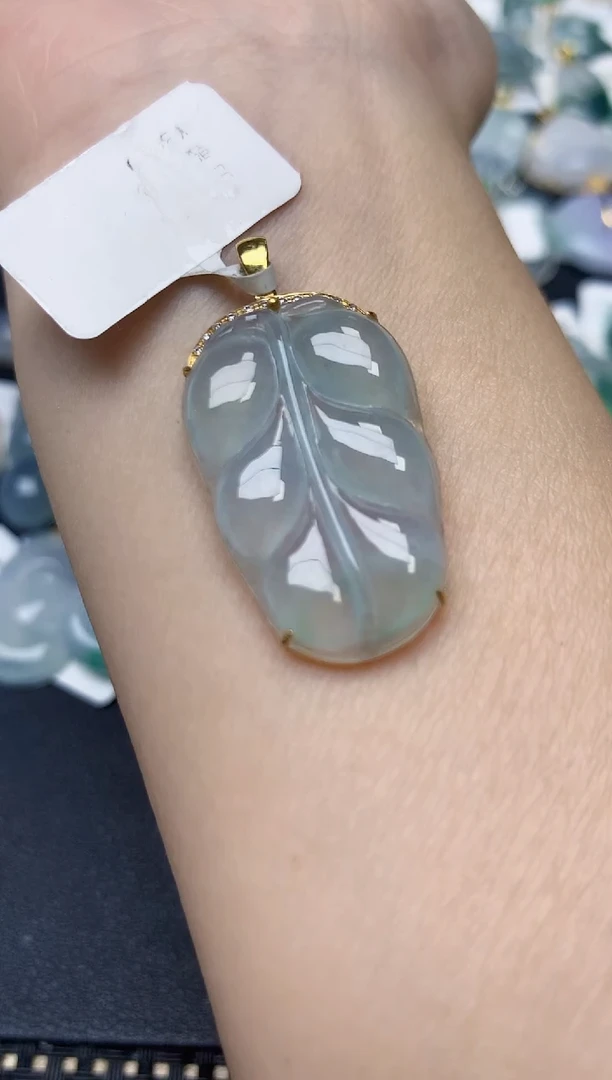 颈饰18K金镶嵌翡翠天然缅甸A货翡翠