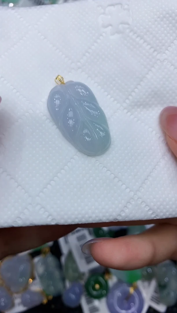 翡翠18K金镶嵌颈饰111111111111