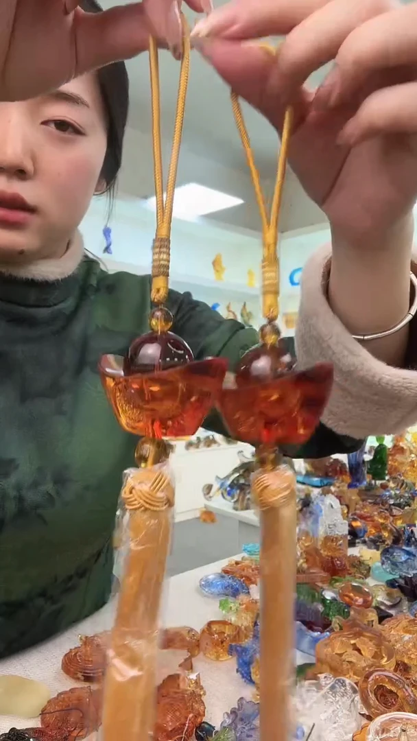 手工艺品琉璃元宝挂件2个