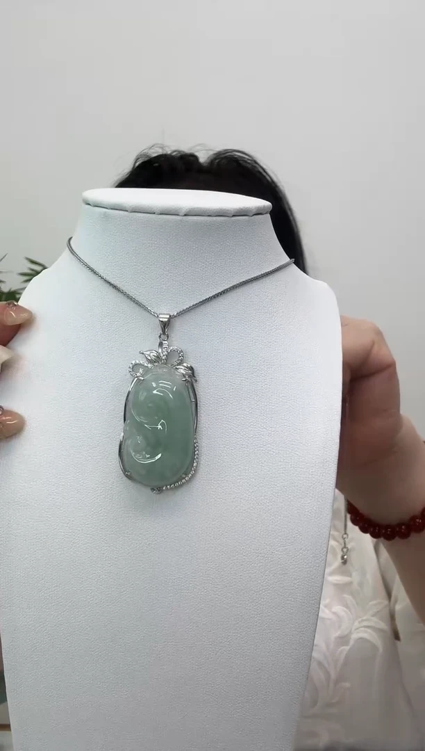 翡翠银S925镶嵌吊坠(赠链)如意