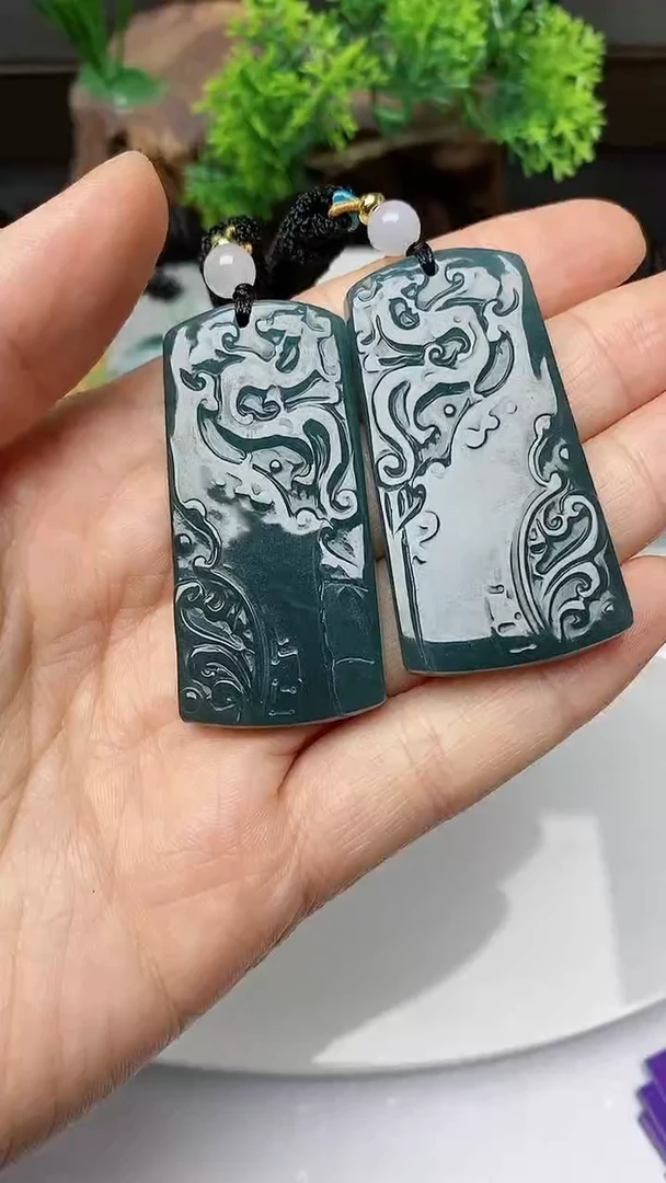 【闪购商品】翡翠颈饰未镶嵌