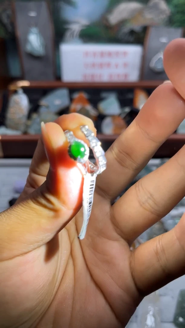 未镶嵌定制翡翠翡翠