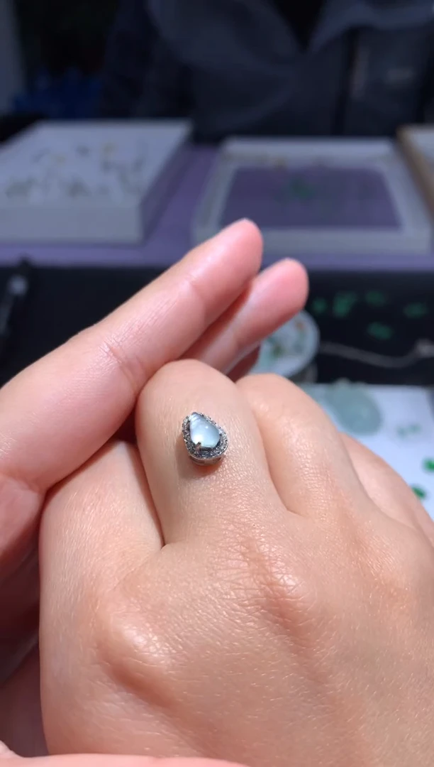 颈饰未镶嵌翡翠净货