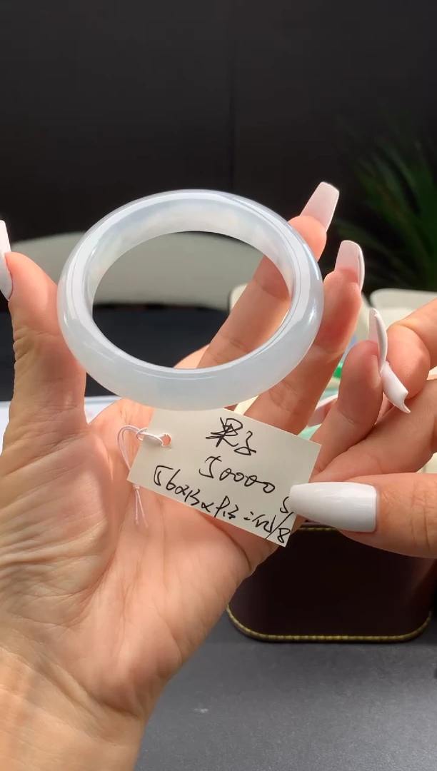 翡翠手镯未镶嵌果*翡翠手镯 下单联系小耳机#1