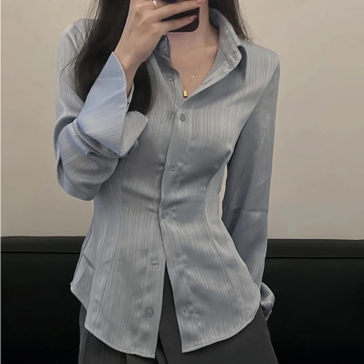 蓝色缎面衬衫女装春季2025新款长袖法式掐腰小众修身衬衣气质上衣