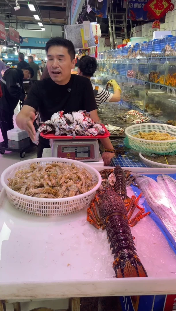 中国大陆家****湾断氧虾爬3斤