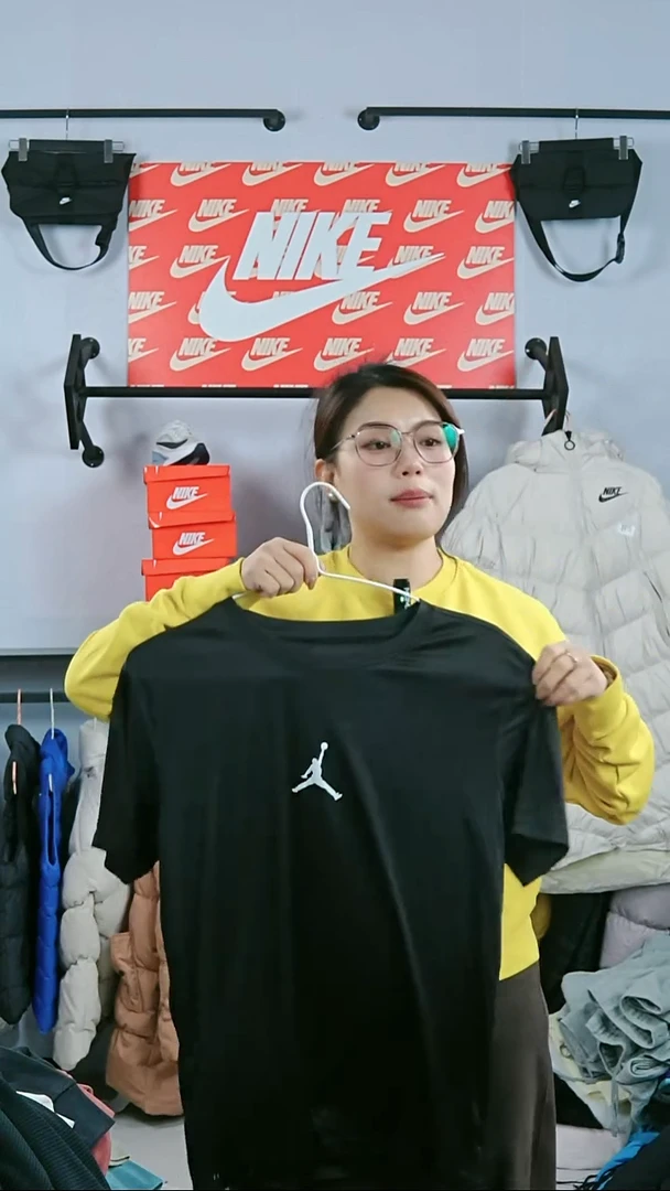 4024闪购编码Nike/Jordan运动衣以直播间过款为准尺码