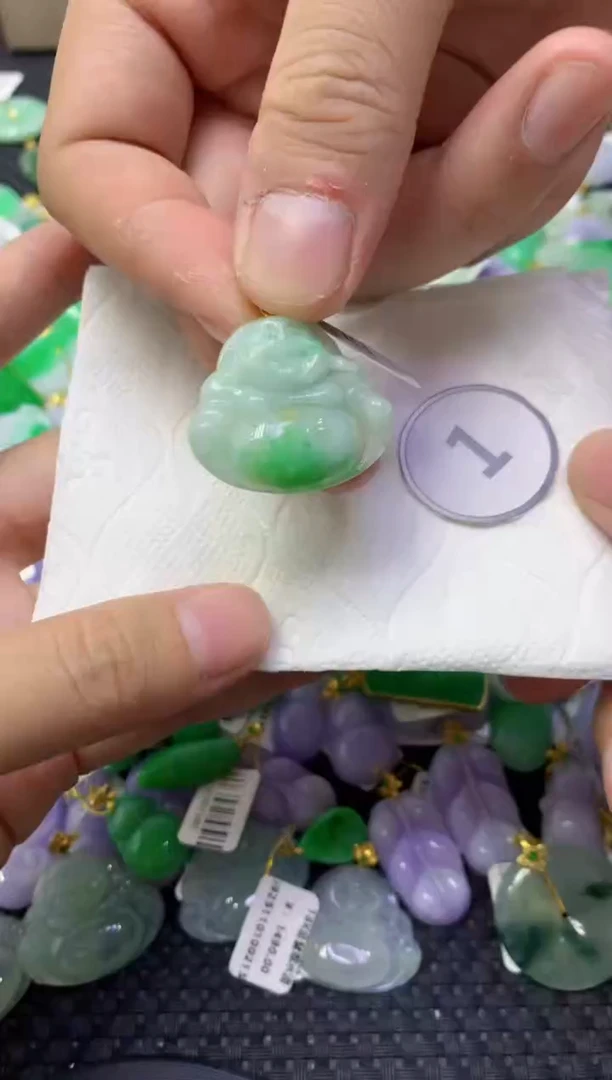 颈饰未镶嵌翡翠天然缅甸翡翠A货