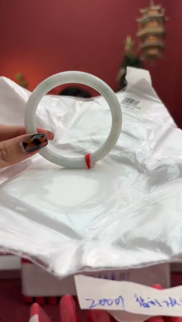 未镶嵌手镯（圆镯）翡翠翡翠手镯3