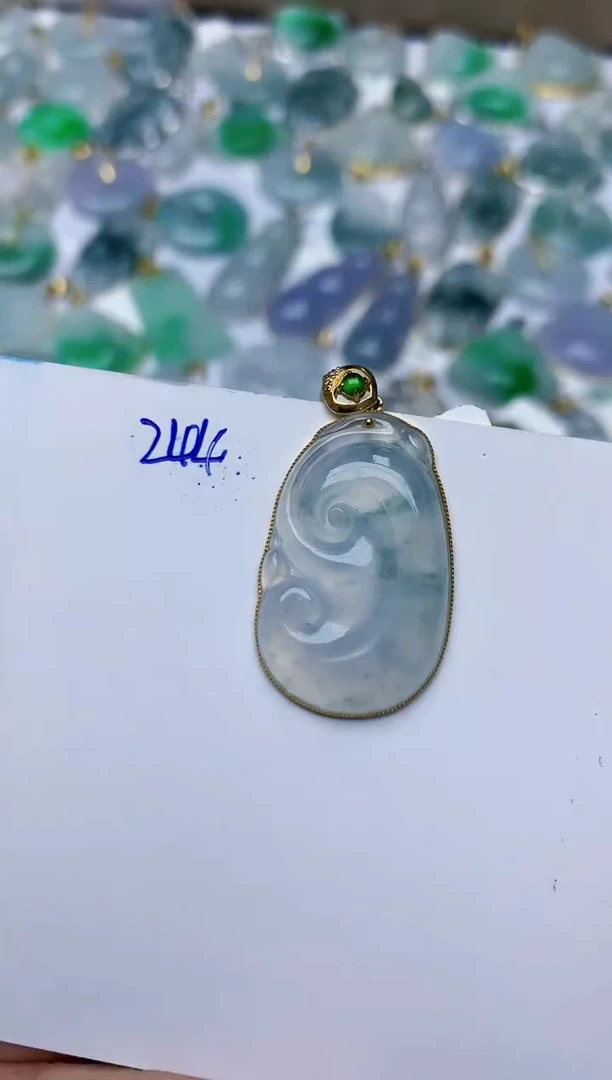 【闪购商品】翡翠颈饰18K金镶嵌天然翡翠A货