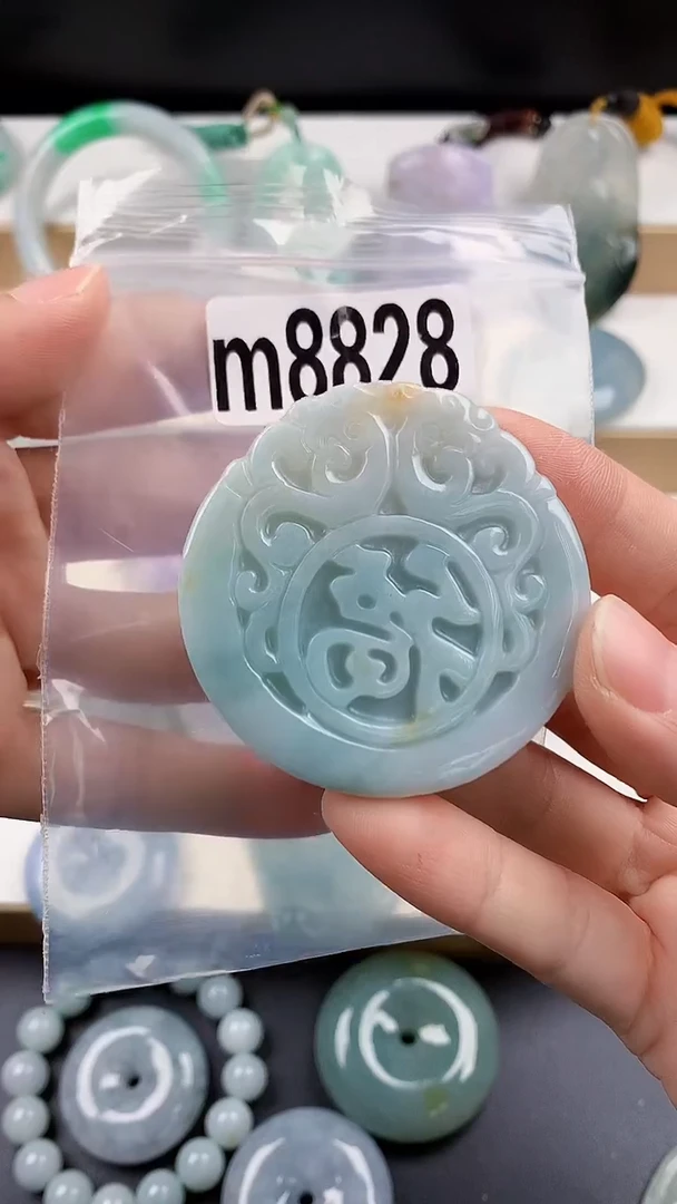 颈饰未镶嵌翡翠天然翡翠吊坠挂件