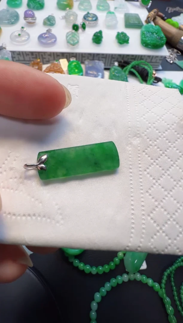 翡翠18K金镶嵌吊坠(不含链)288