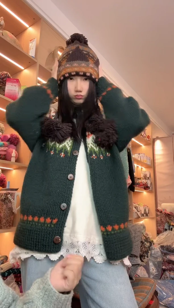 羊毛纯手工墨绿狐狸开衫