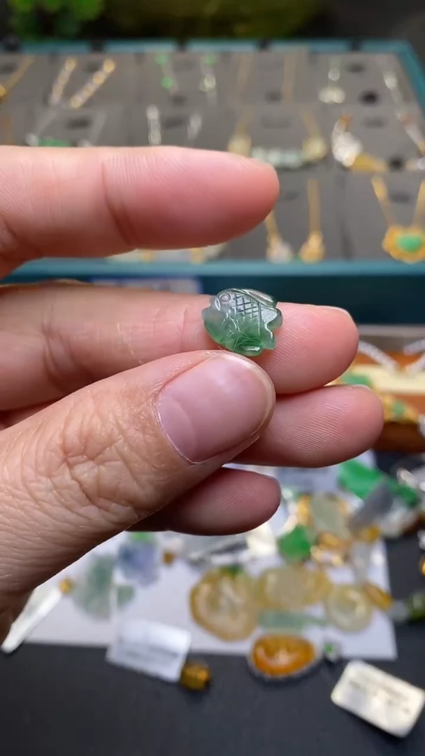 颈饰未镶嵌翡翠净货34019