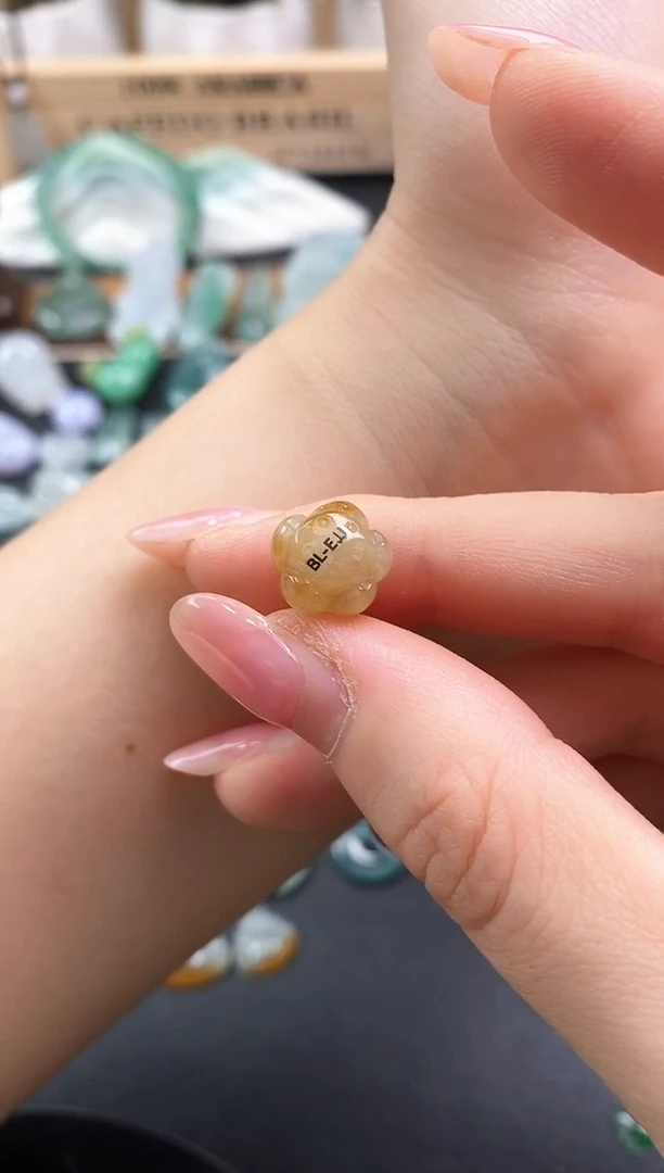 颈饰未镶嵌翡翠荷花
