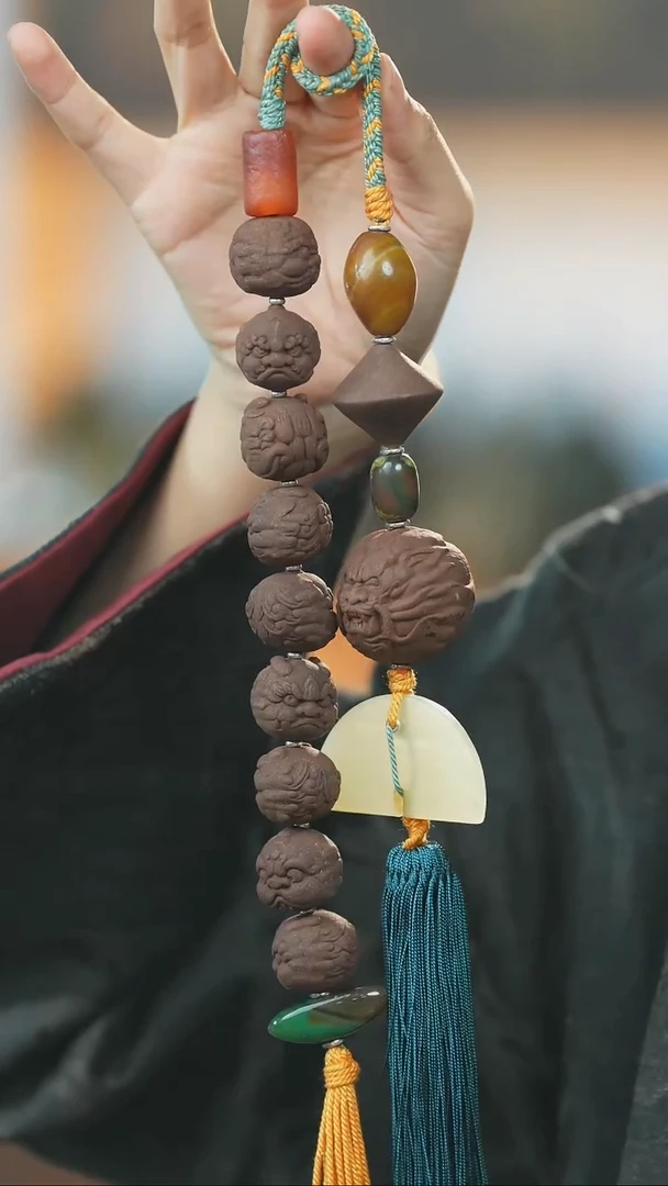 泥塑念慈龙生九子福利车挂款式（绿色流苏）