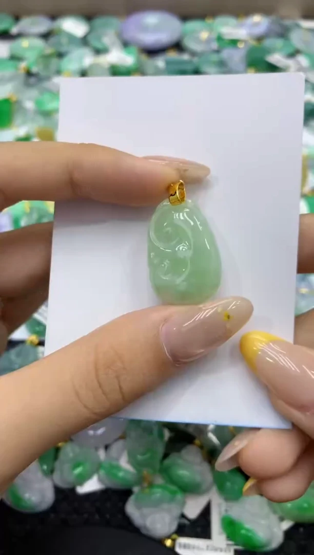 颈饰未镶嵌翡翠天然缅甸翡翠A货