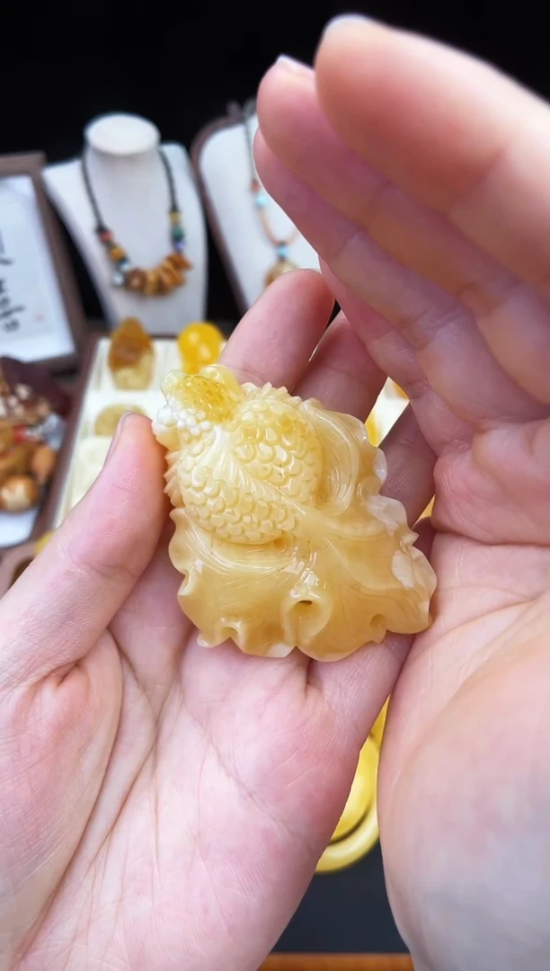 琥珀未镶嵌珠宝奇石艳*儿柒月