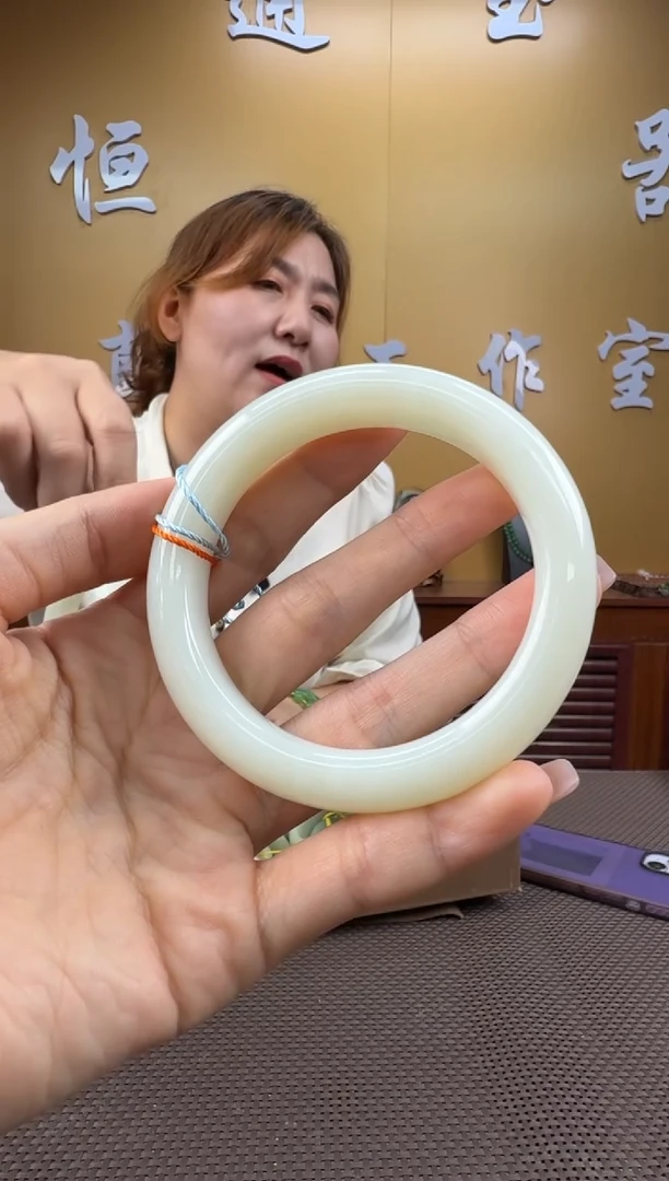颈饰未镶嵌和田玉手镯57