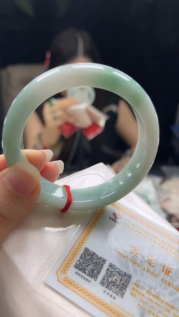 未镶嵌手镯翡翠0215713792