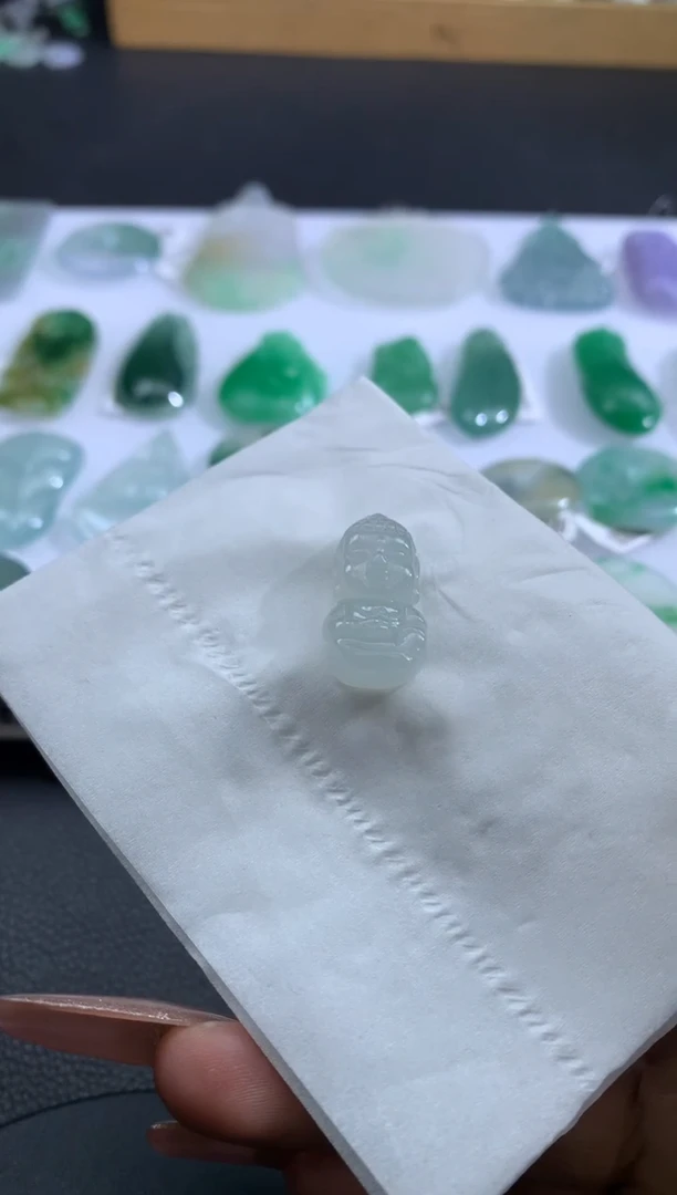 【闪购商品】定制翡翠未镶嵌翡翠