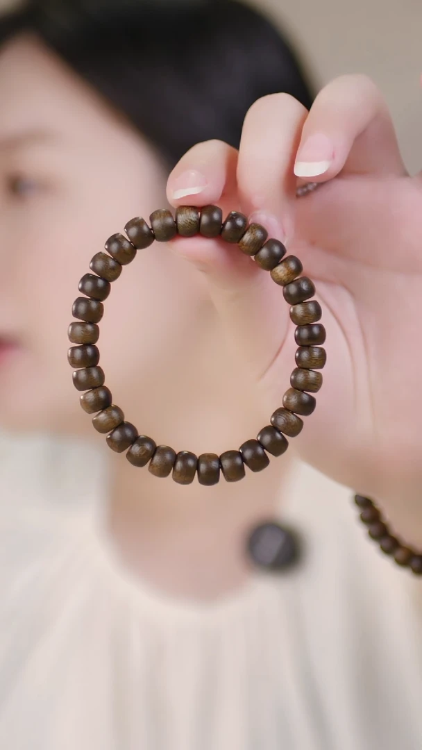 （苹果珠-全沉水白奇楠单圈0.8）